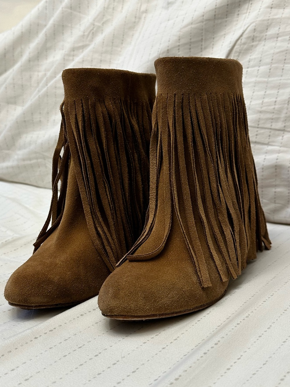 Koolaburra Brown Suede Fringe Wedge Ankle Boots